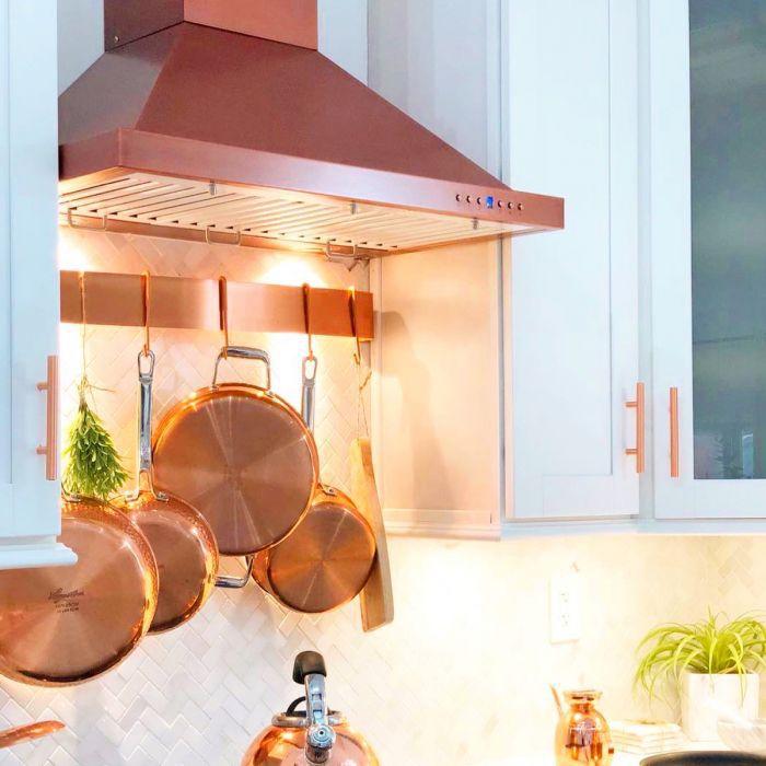 ZLINE 42 in Wall Mount Range Hood Copper Finish 700 CFM (8KBC-42)