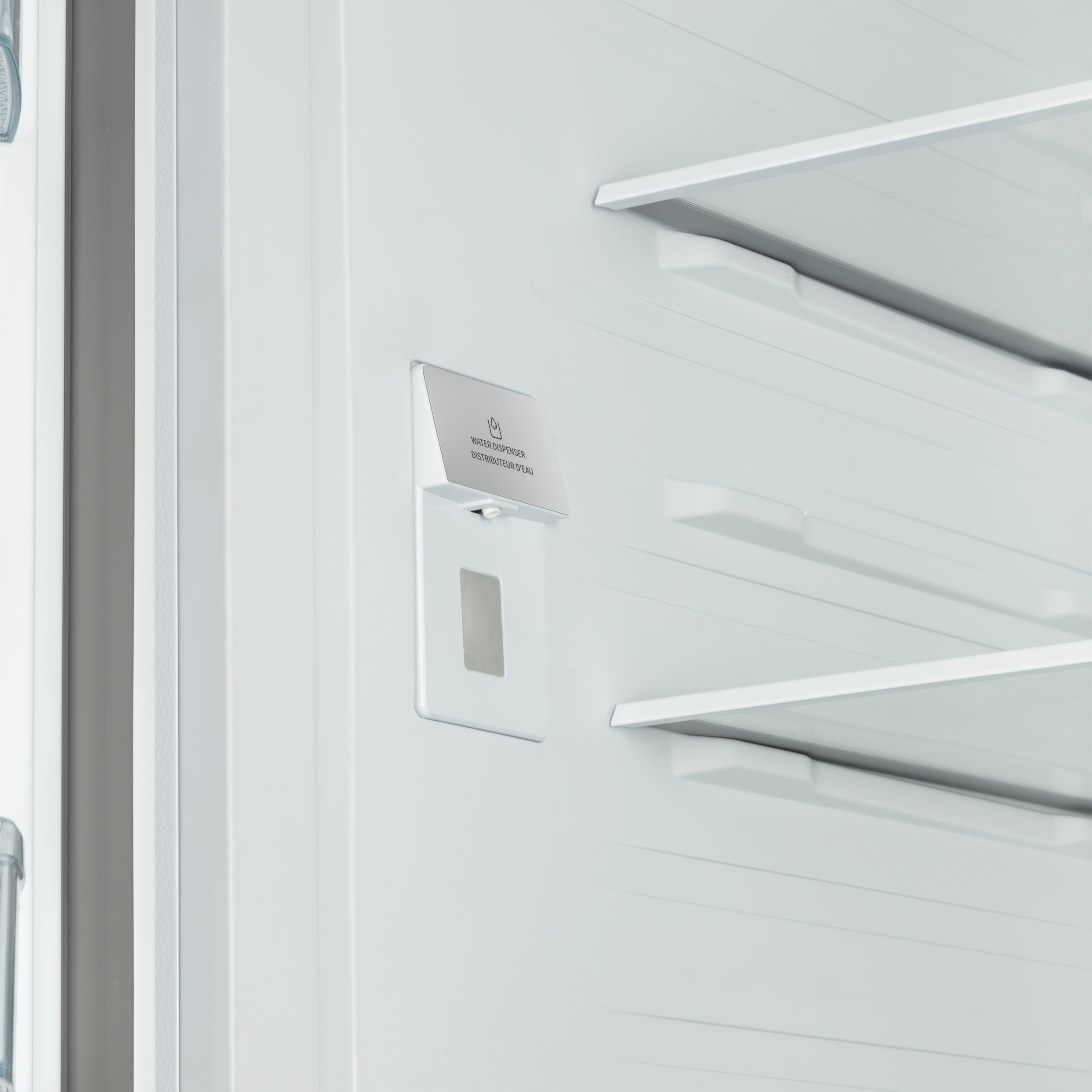 FORNO Rivello 36 in French Door Refrigerator, Standard Depth, Water & Ice Dispenser, White with Antique Brass Handles (Model FFFFD1783-36WHT)