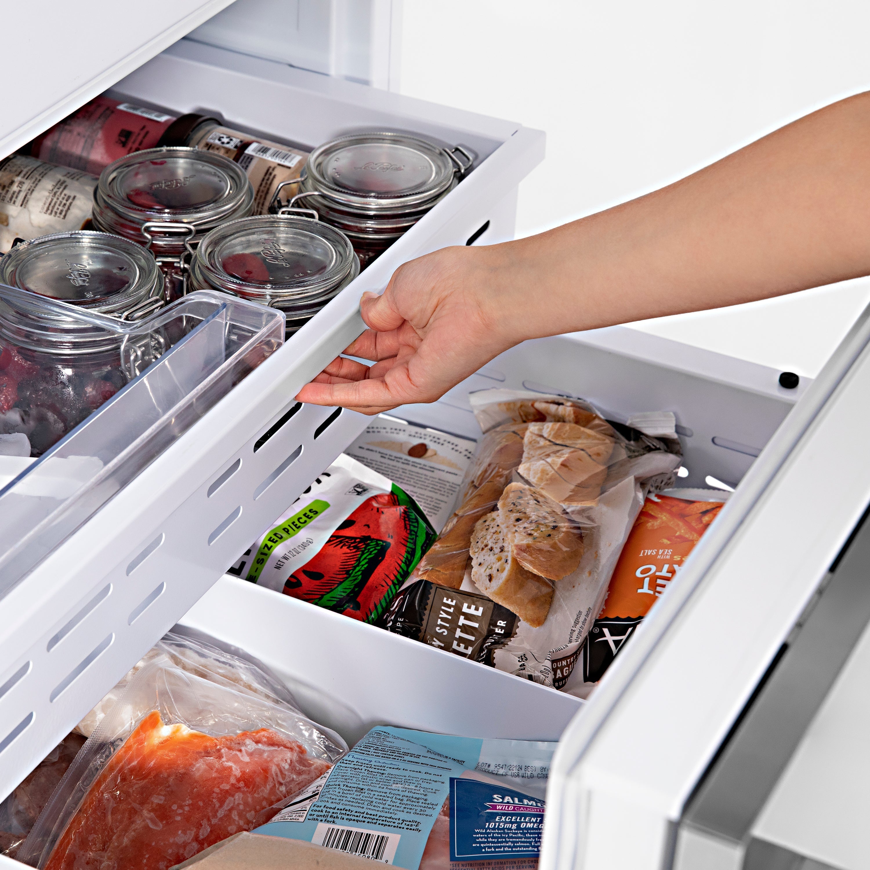ZLINE 60" Built-In Refrigerator Internal Water & Ice Dispenser Stainless Steel Gold Accents (RBIVZ-304-60-G)