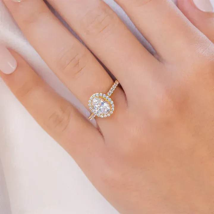 imageye___-_imgi_263_Gold-Wedding-Rings-Belle_720x_107d9d6c-3cf2-4db0-97f4-ae620487891f