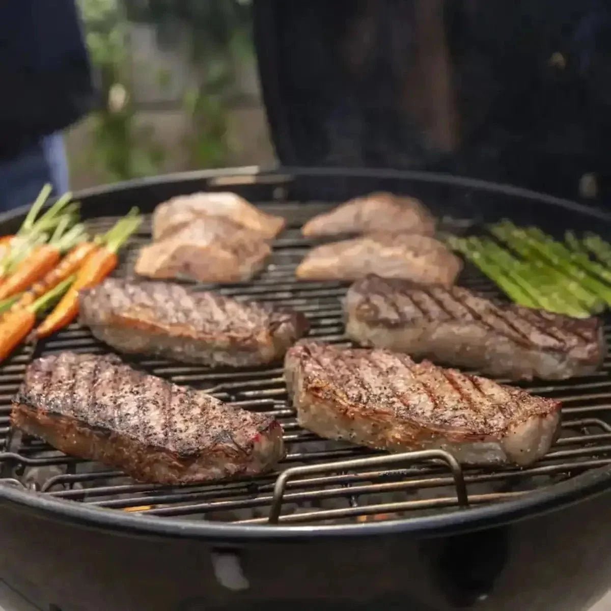 weber-26-master-touch-charcoal-bbq-grill-black-outdoor-grill-1186803104